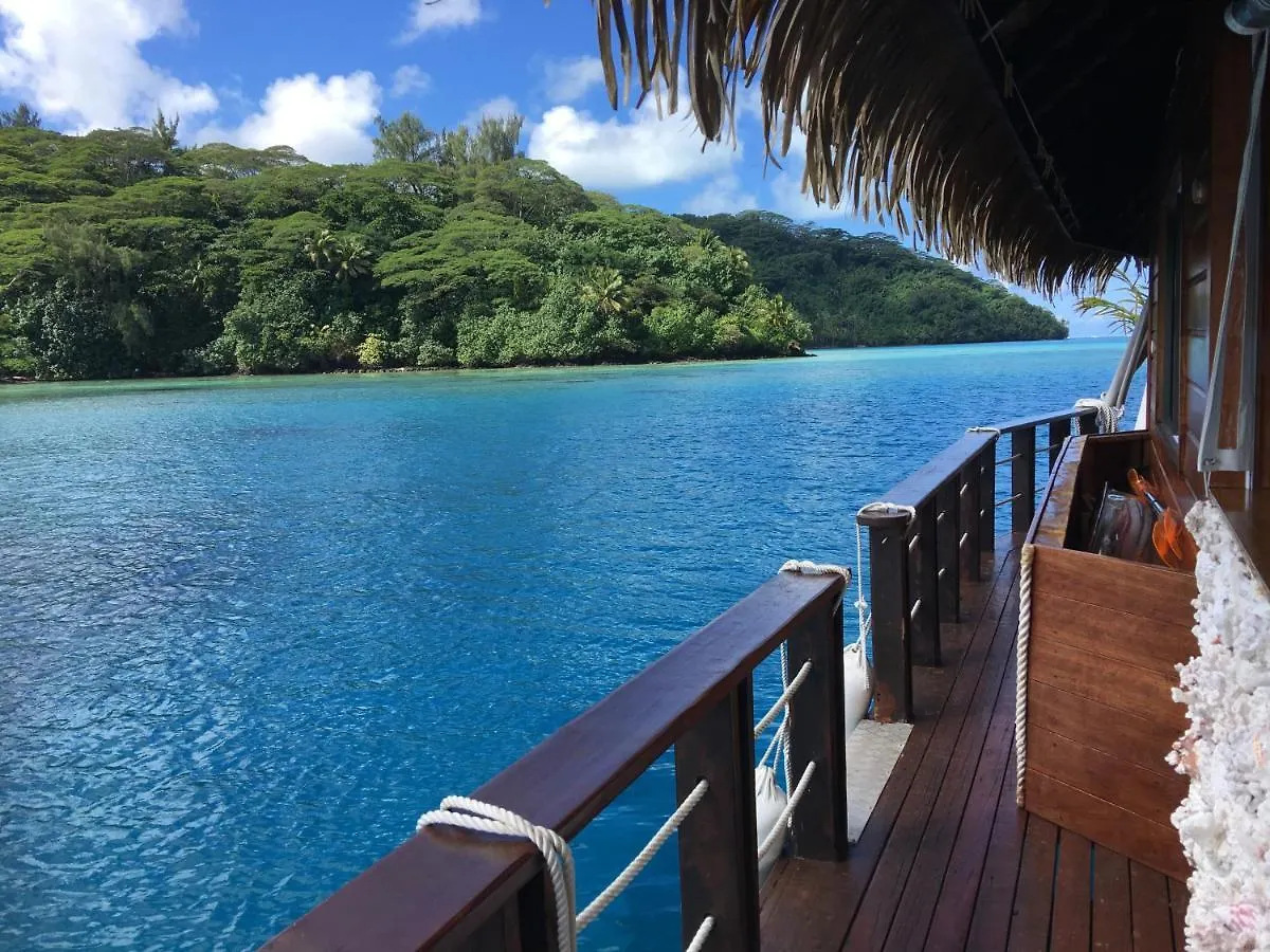 Manuia Lagoon Bed & Breakfast Parea